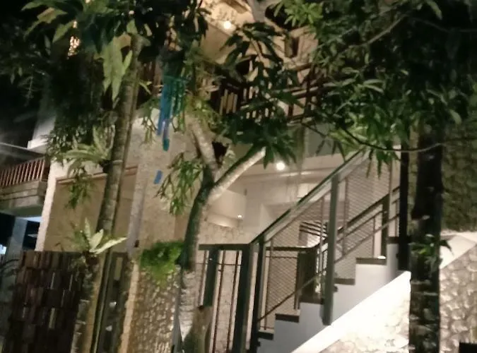 ゲストハウス Gading Loft Bali *